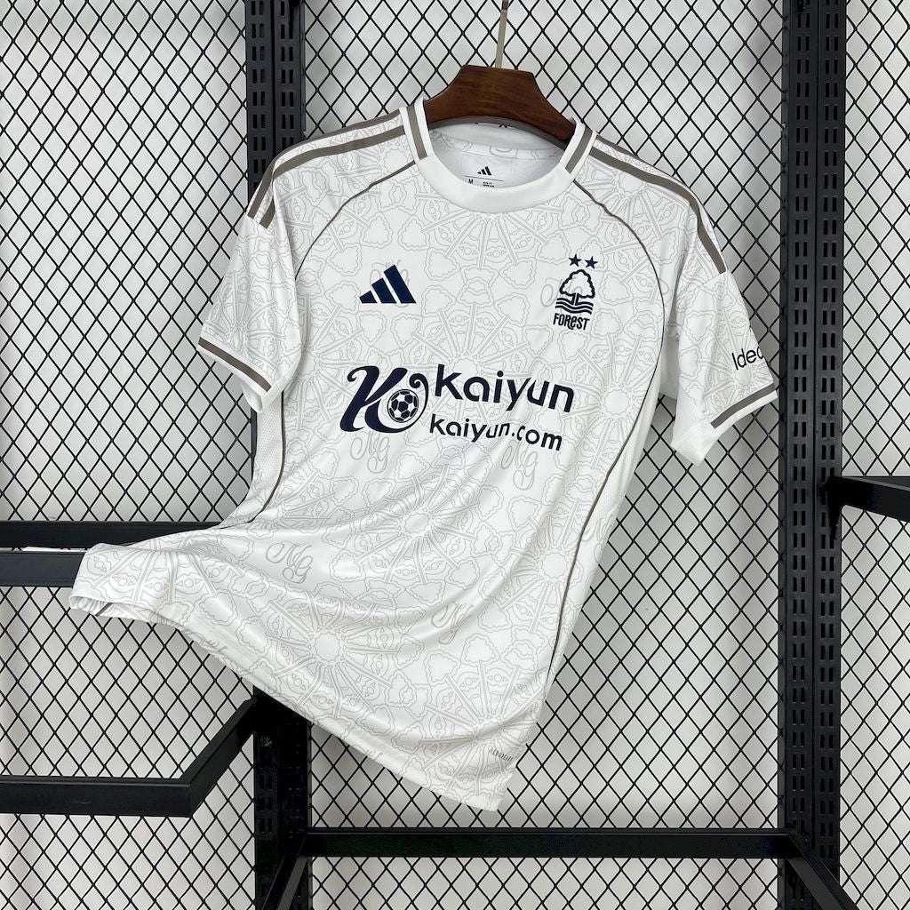Nottingham Forest 25/26 Alternativa