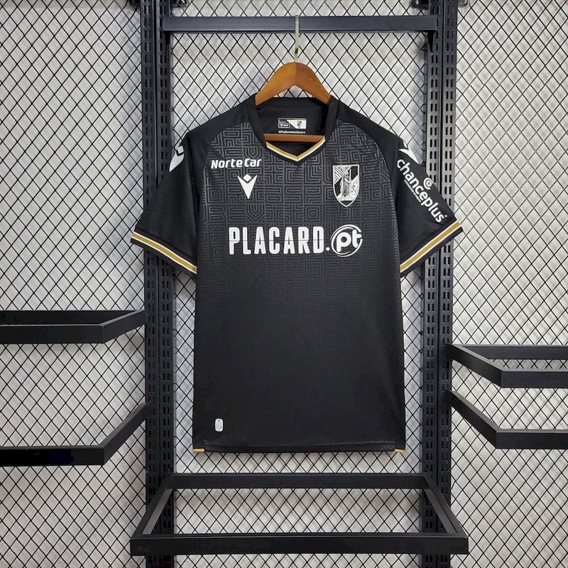 24-25 Vitoria de Guimaraes