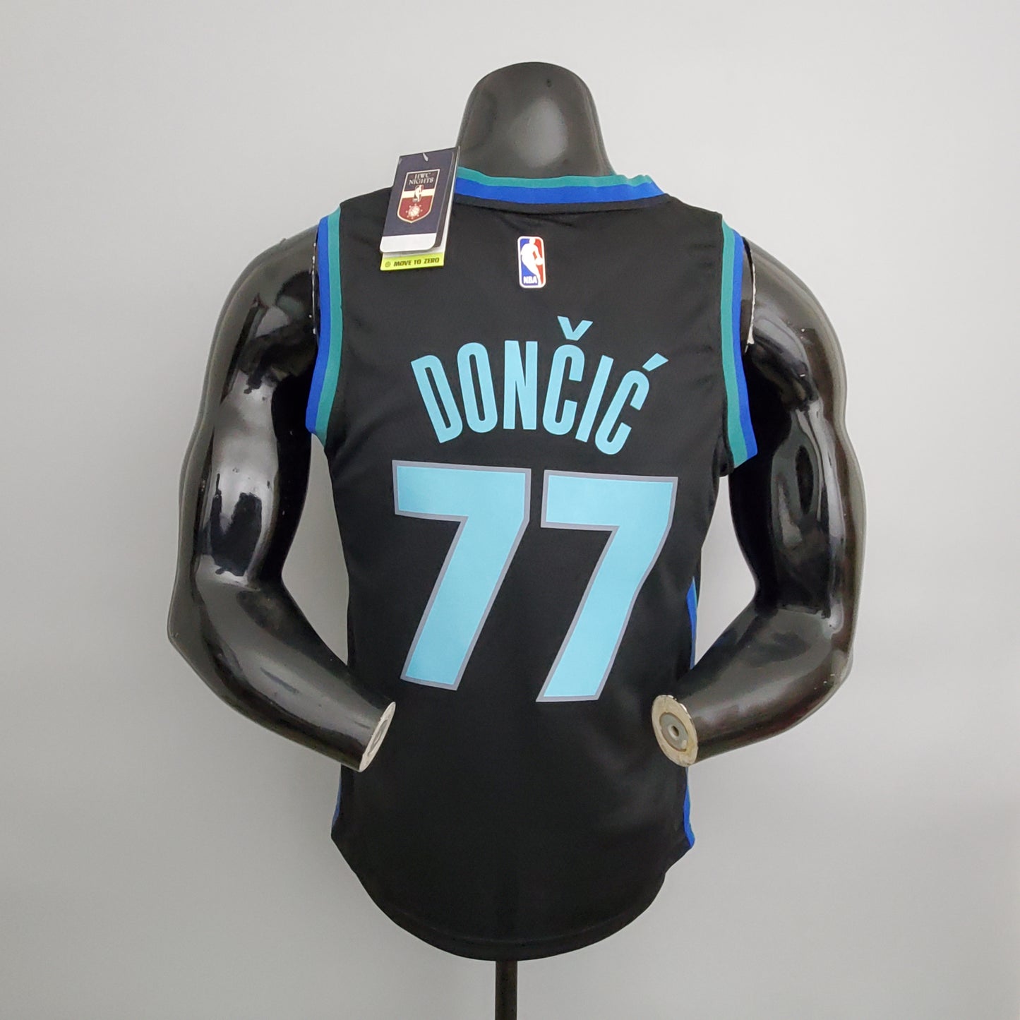 DALLAS MAVERICKS