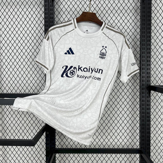 Nottingham Forest 25/26 Alternativa
